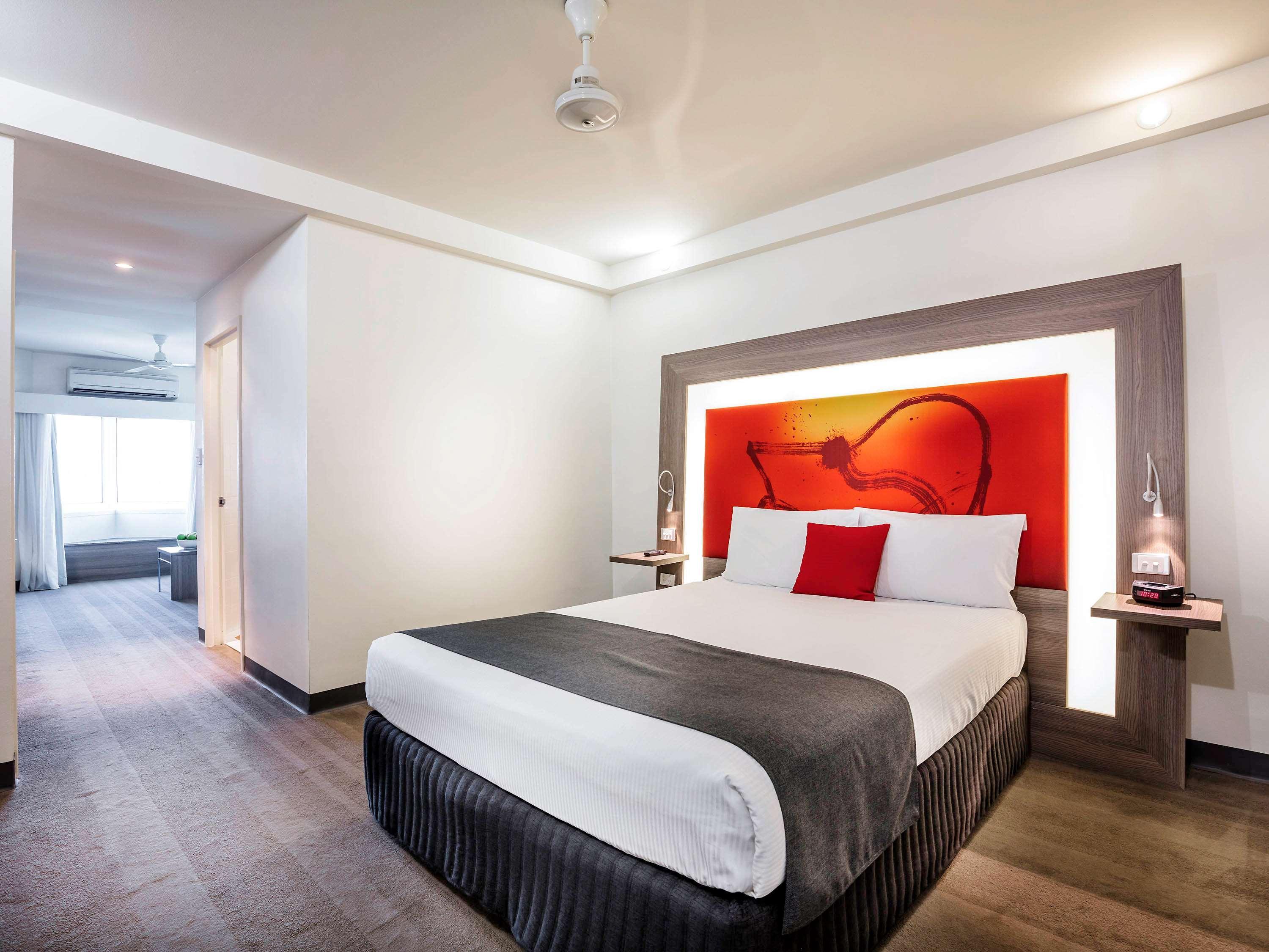 แอแด็ง บาย เบสต์เวสเทิร์น แอท โลริย็อง ซองทร์ Hotel โลริอ็อง ภายนอก รูปภาพ